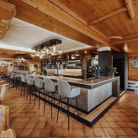 Hotel Irmgard Strass im Attergau Exterior photo